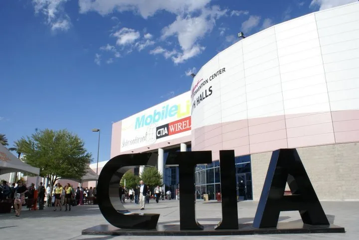 CTIA Wireless: Fashion in Motion Show